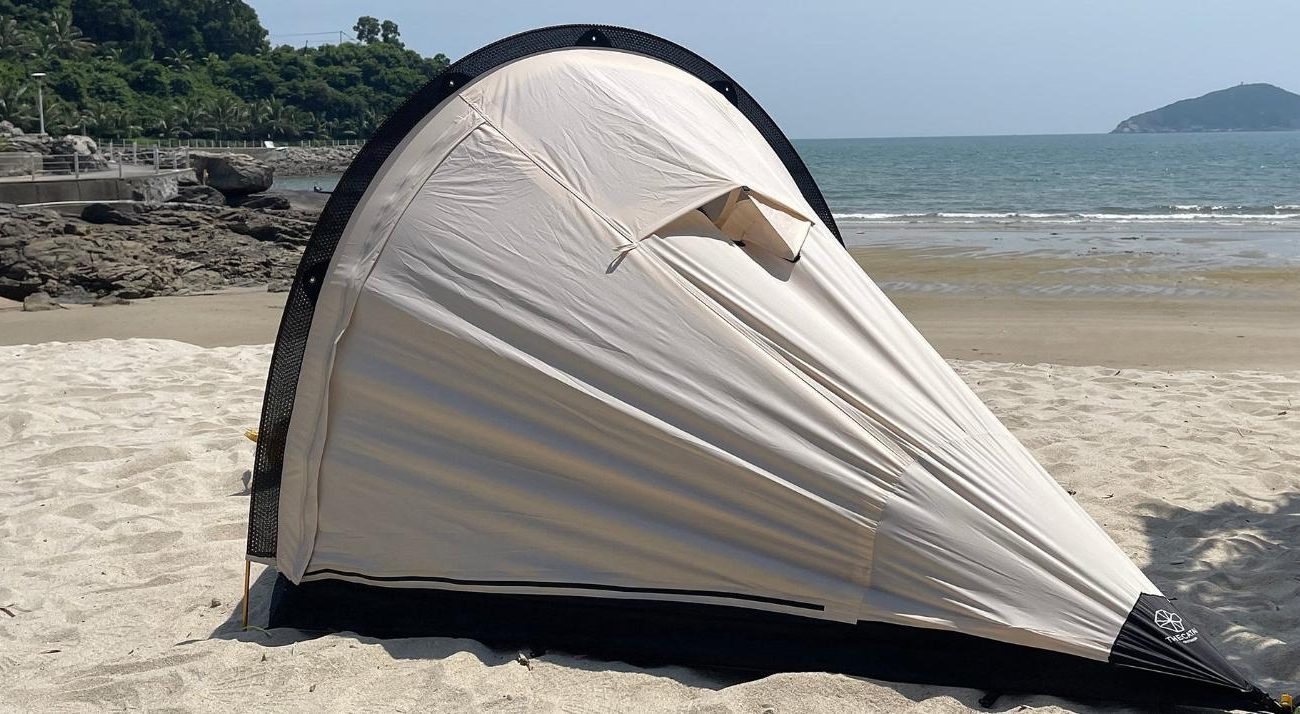 Windproof Campcraft: A Sensory, Problem-Driven Guide to Tent Stability and Site Choice